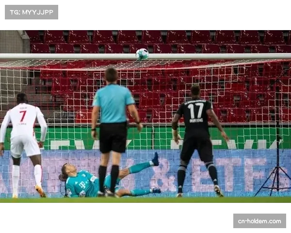 战地通讯：安联球场终场哨响，拜仁将帅复盘导致失球的角球防守失误